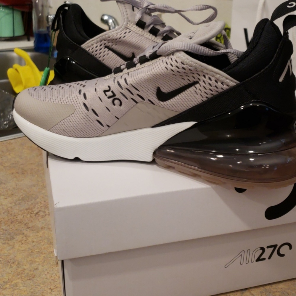 Brand New Nike Air Max 270
